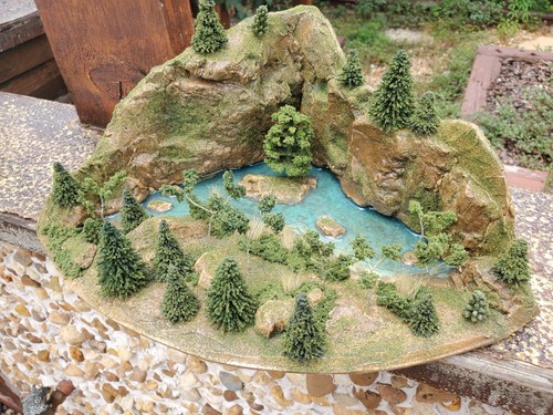 3D Scenic Mountain Lake Diorama oval 10" x 10" x 5" x 14" HO & N Scale & Terrarium - Bild 3 von 10