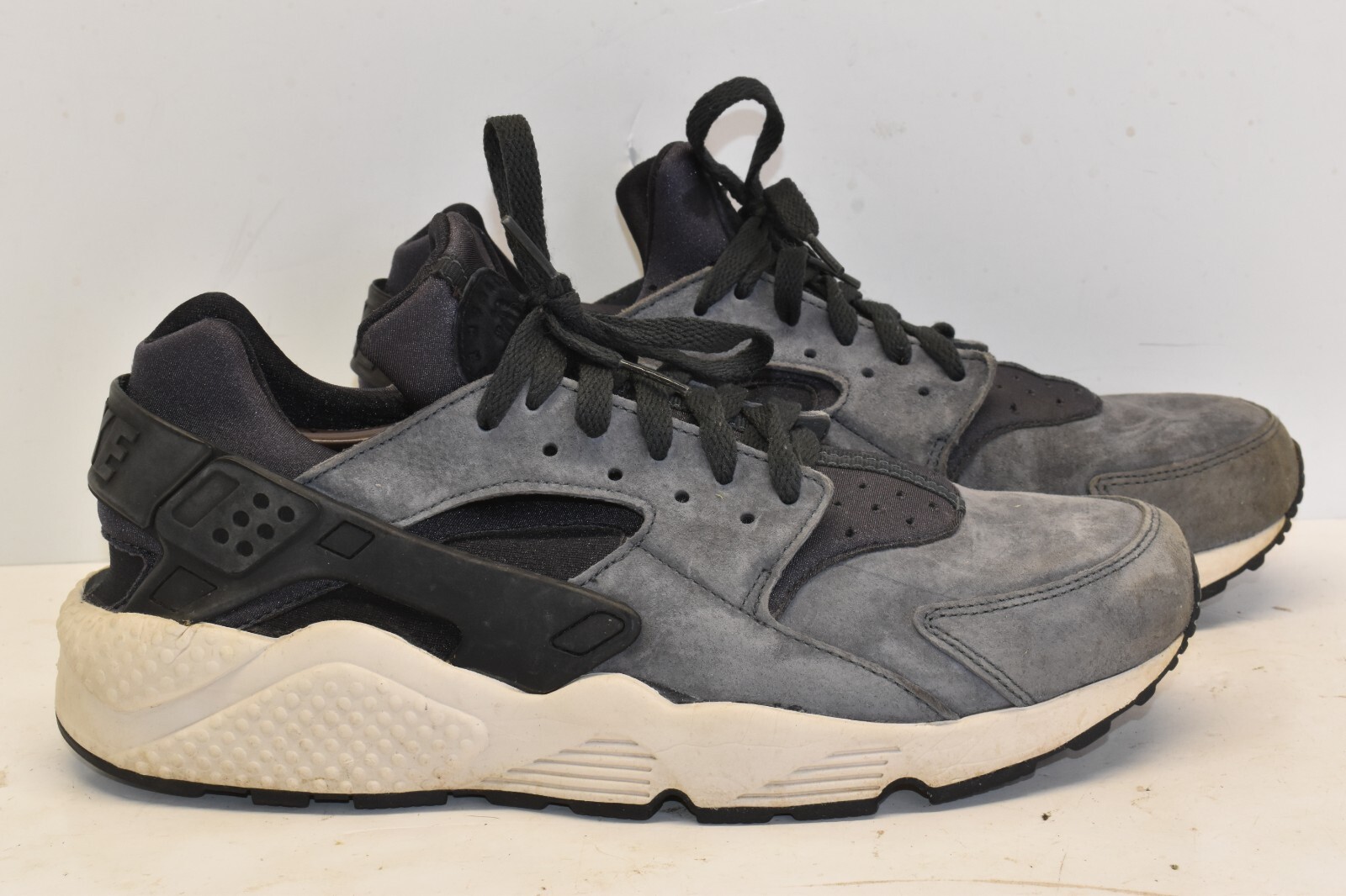 Nike Air Mens Huarache Premium Grey Trainers Size 11.5 Sneakers Style 704830-016