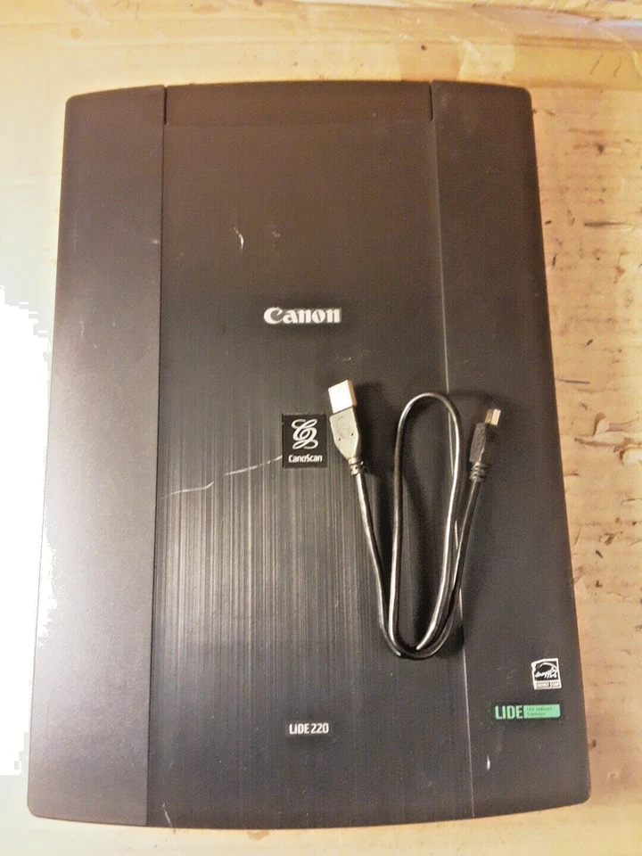 Canon CanoScan LiDE 220 Flatbed Scanner 9623B010AA-PLEASE READ DESCRIPTION - Image 2 of 4