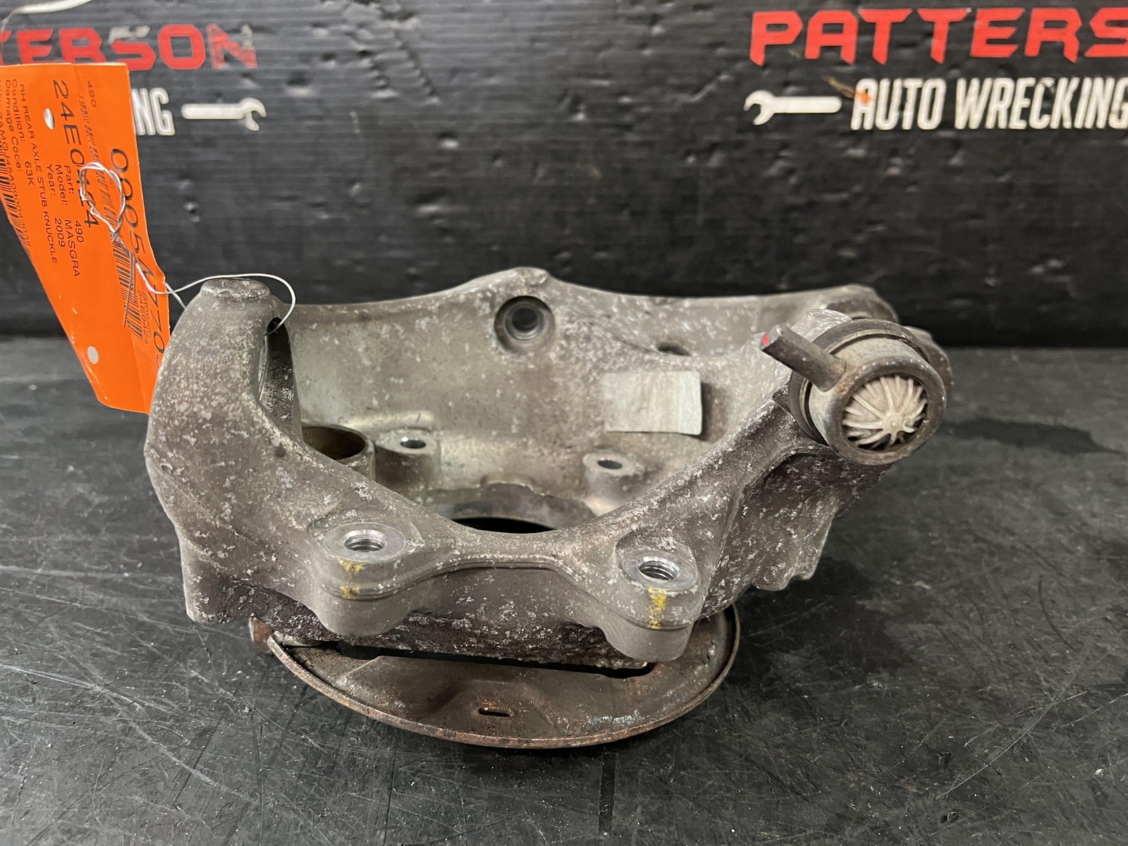 08-19 MASERATI GRANTURISMO REAR PASSENGER RIGHT AXLE STUB KNUCKLE