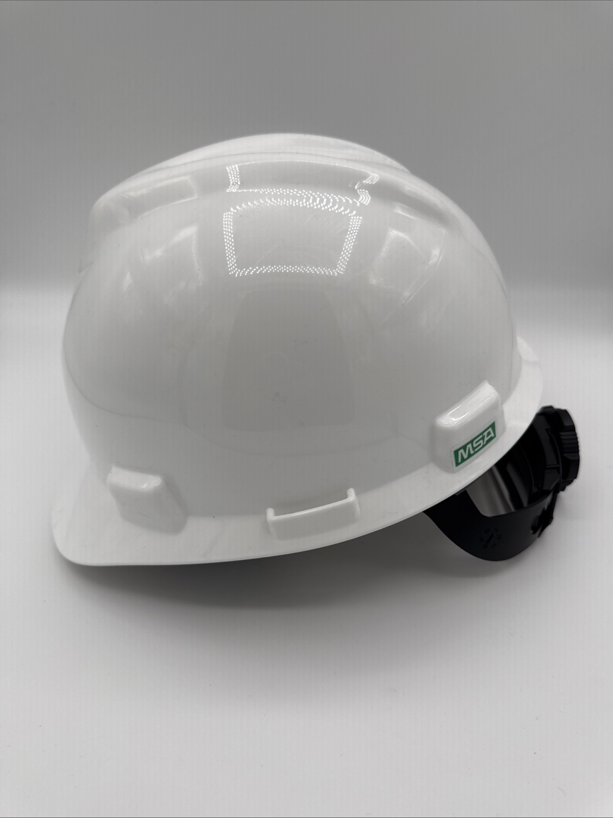 MSA Front Brim Hard Hat V-Gard Fas-Trac Type 1 Class E Ratchet 4-Point -Medium