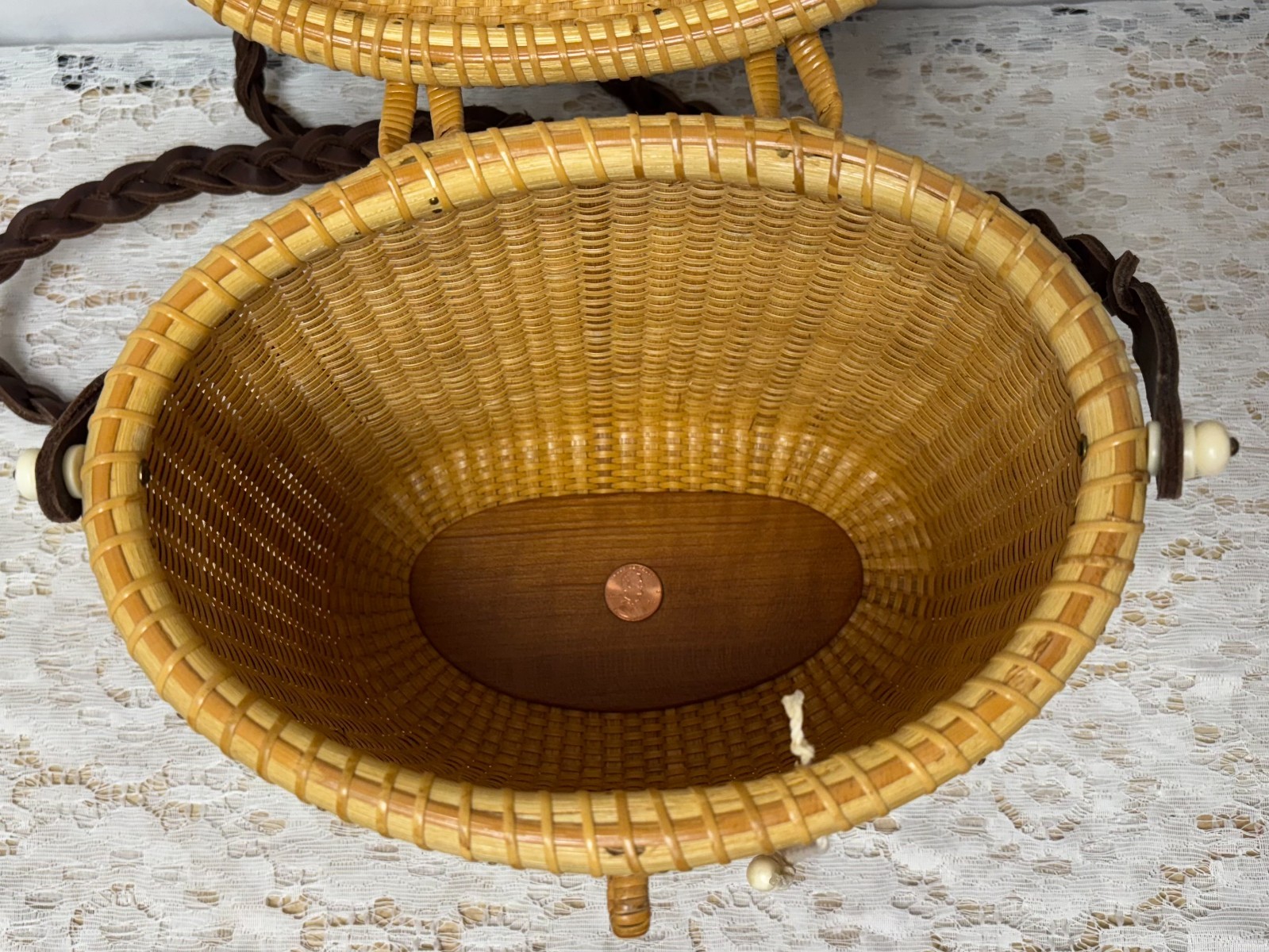 VTG Signed Kai O'Connell  1999 Nantucket Basket Purse w/Whale, Leather Strap