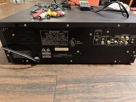 Pioneer CLD-A100 CD/LD LaserDisc Player w/ CU-CLD008 Remote & A/V Cables