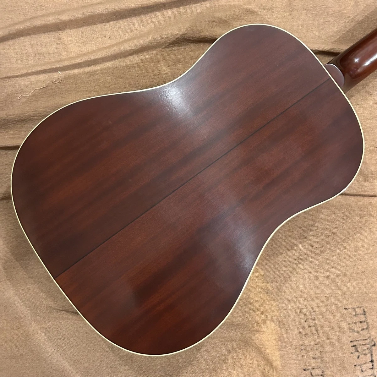 Gibson Custom Shop 1939 J-55 Colección Histórica Desteñida Sunburst con Estuc...
