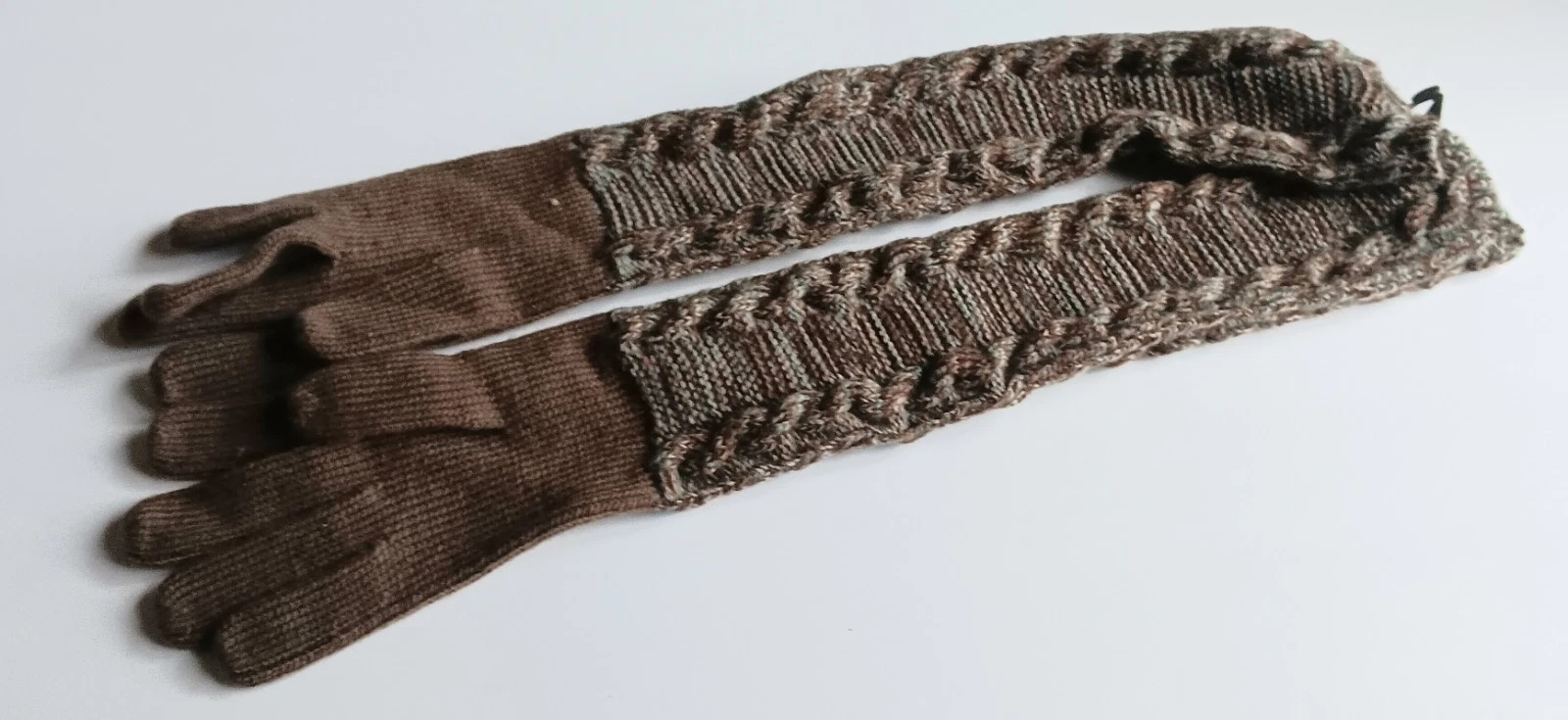 Fownes 14" Long Women's Cable Knit Gloves Tan/Blue, Size- O/S