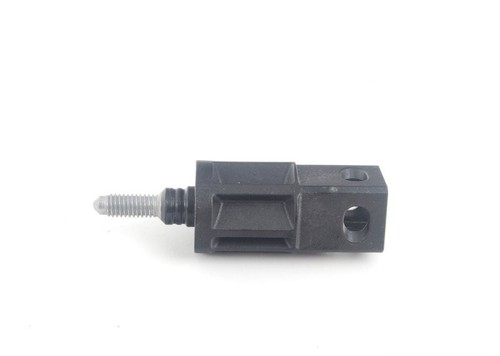 Audi A3 8V A4 B8 Saloon A5 Coupe Rear Light Securing Bolt Genuine 8E0945246A - Picture 3 of 5