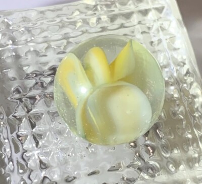 VTG  VITRO ''HYBRID CATS EYE'' MARBLE LEMON glass Cross Over Yellow Full Bloom EX+