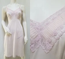 Vintage VANITY FAIR Pink Nylon Floral Embroidery Full SLIP PIN-UP - Size M