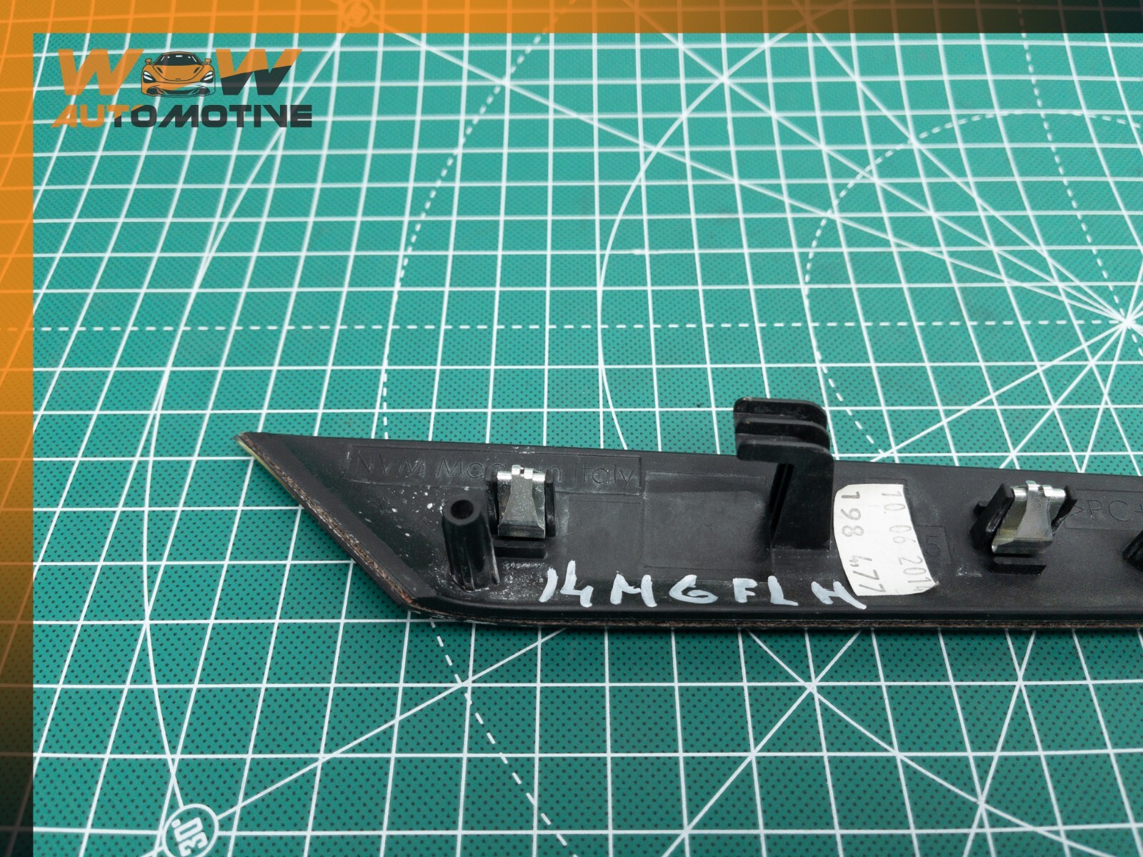 Maserati Ghibli 2018-2021 Front Left Door panel molding