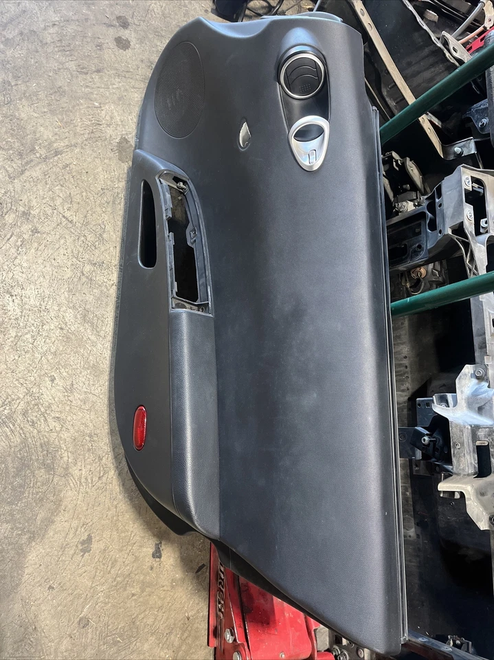 Panel de tarjetas de puerta lateral derecha Nissan 350z 2003-2005 OEM 03-05 Foto 2 de 4