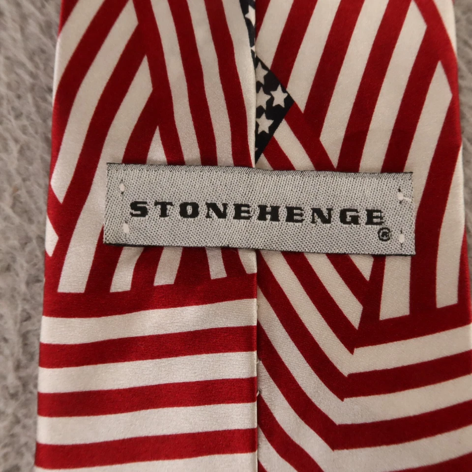 Corbata Stonehenge Roja Blanca Azul Bandera EE. UU. 100% Seda Hecha en EE. UU. 3,75" Foto 4 de 4