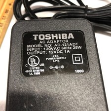 TOSHIBA AC POWER ADAPTER AD-121ADT 120VAC 60HZ 25W 12VDC 1A OEM