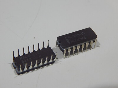 INTEL D2164A-15 Dynamic RAM Page Mode 64K x 1, 16 Pin CDIP - LOT OF 2 -FAST SHIP