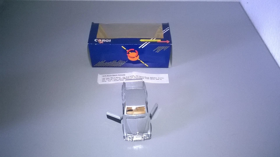 Corgi - C279/1 - Rolls Royce Corniche - silber-schwarz - - Bild 4 von 4