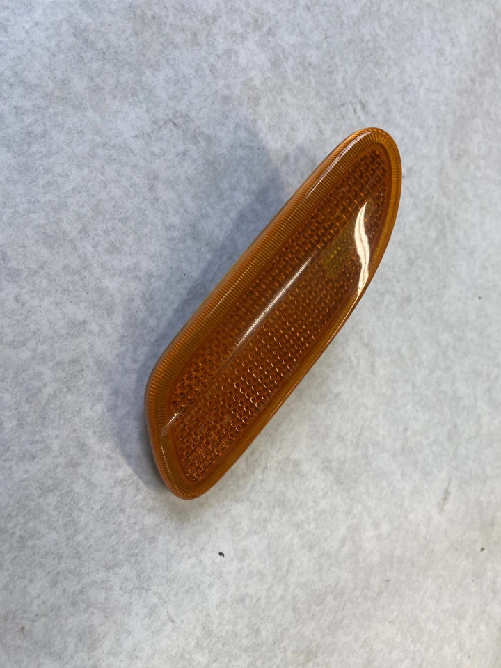 Turn Signal Lamp Mercedes-Benz 203820072164 2001-2005 C240 C320 C320 C32 AMG - Image 4 of 4