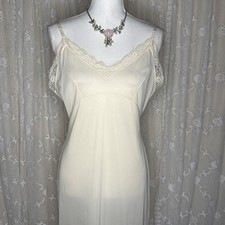 Vintage Long Cream Nylon Scalloped Lace Outline Slip Dress Size Medium 38 Bust