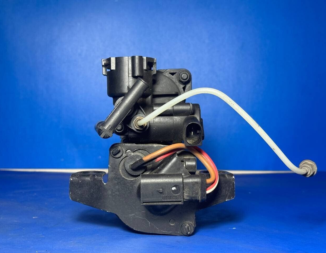 Maybach 57 2004 INNER Air suspension compressor