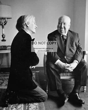 ANDY WARHOL VISITING WITH ALFRED HITCHCOCK - 8X10 PHOTO (DD662)