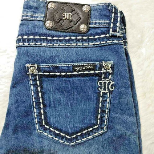 Miss Me Womens Boyfriend Capri Jeans Blue Medium Wash Stretch Embroidered 26 - Picture 2 of 10