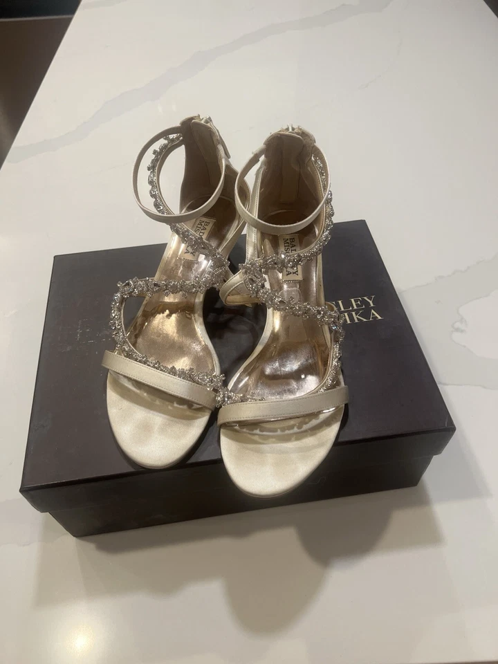 Badgley Mischka 8.5 Studded Sandals - Worn Once - Dustbag & Box Included - Image 2 of 4