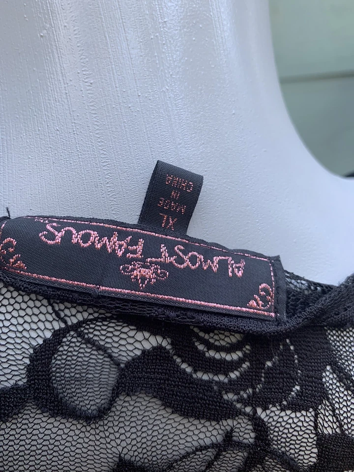 Sexy Club Casi Famoso Negro Encaje Rosas Colorido Talla XL Cuello Corazón Foto 4 de 4