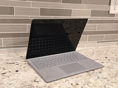 Microsoft Surface Laptop 2 13.5'' i7 16GB RAM 1TB SSD   Fast, Slim, Excellent