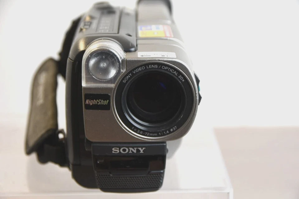 Sony Handycam CCD-TRV80 Hi8 Video Camcorder Digital8 Tape Player Japan - Image 3 of 4