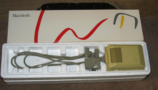 Vintage Macintosh M0100 Computer Mouse In Original Box