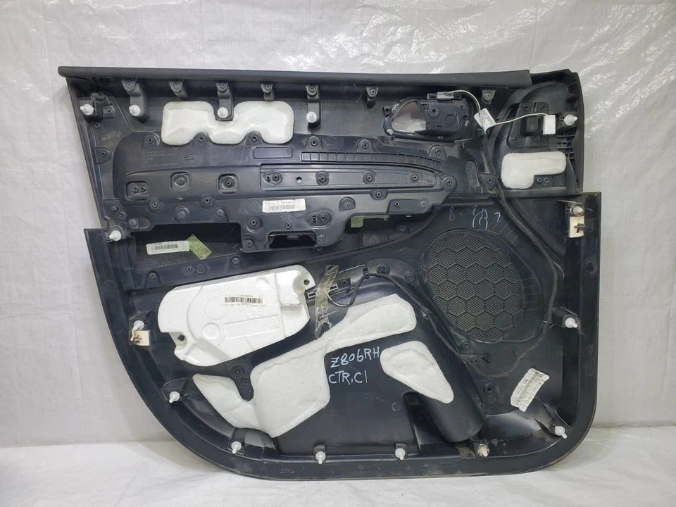 13 2013 Dodge Durango Door Panel Trim with Window Switch Front Right Passenger Foto 3 de 4