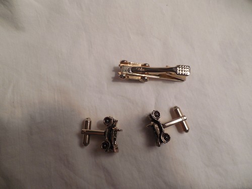 Balfour gold tone car cufflinks & tie clip - Picture 7 of 7