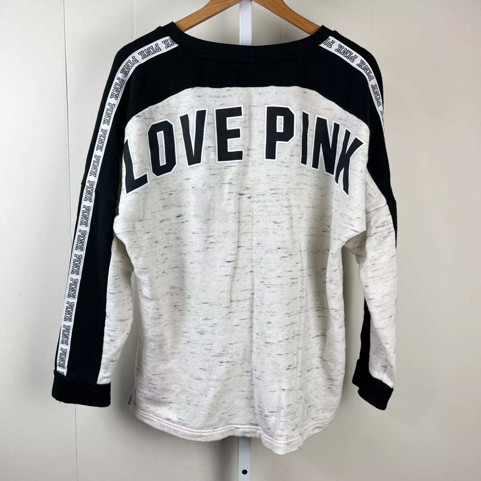victoria-secret-vs v-neck pullover sweatshirt