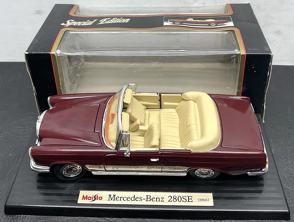 Maisto Mercedes-Benz 1:18 Scale Diecast Cars, Trucks & Vans for