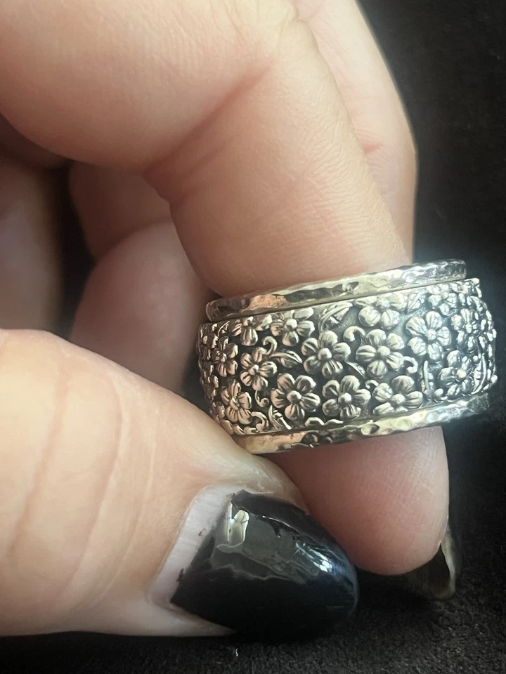 John Hardy Floral Spinner  SS Ring Size 6 - Image 2 of 4