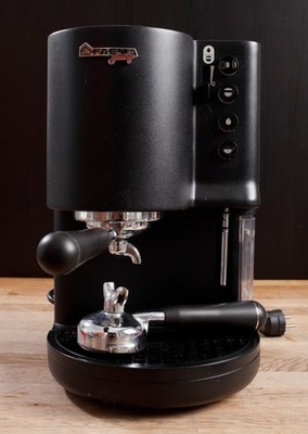 FAEMA Family klassische Espressomaschine in schwarz