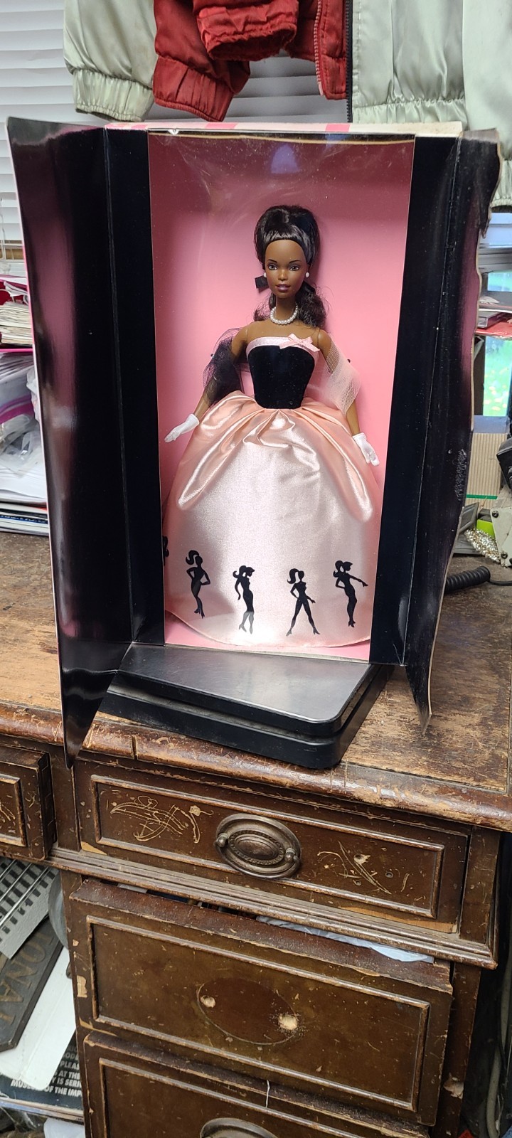 2000 Mattel African American Timeless Silhouette Barbie Doll