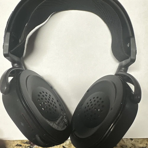 SteelSeries-Arctis Pro High Fidelity Wired Gaming Headset for PC, PS5, PS4 Black - Picture 2 of 12