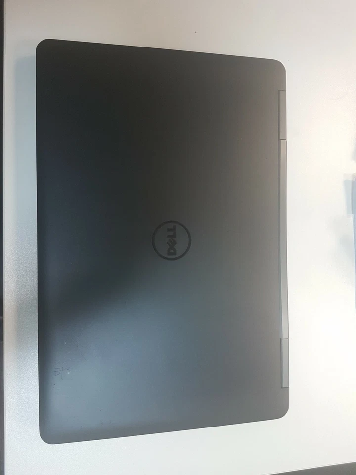 Dell Latitude E5540 · i5-4300 · 4GB · 120GB