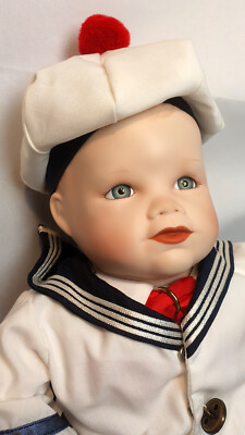 Porzellanpuppe ''Matthew'' (333) von Yolanda Bello, Knowles Collection, 1987  