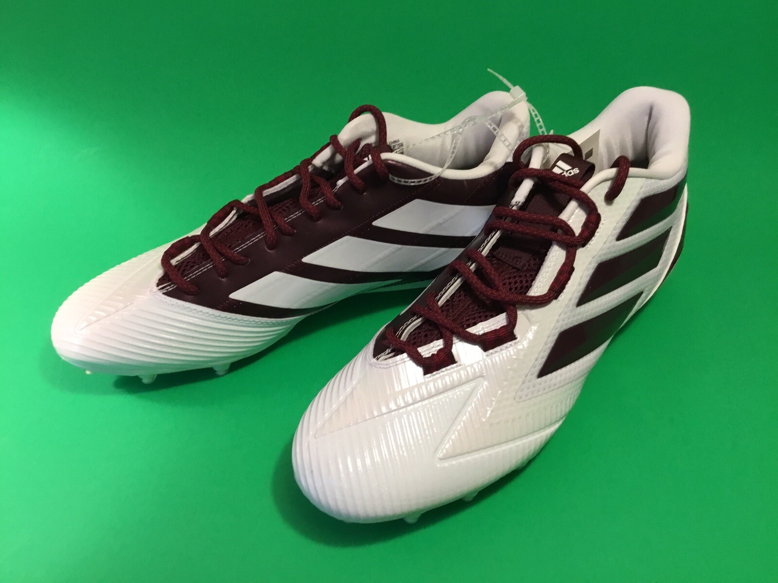 New ADIDAS FREAK CARBON LOW Men’s Football Cleats Size 12.5 White w/Dark Red