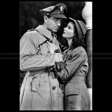 Photo F.024824 ROBERT TAYLOR & VIVIEN LEIGH (WATERLOO BRIDGE) 1940