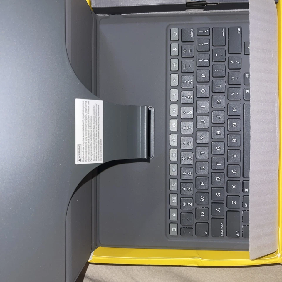 ZAGG Messenger Folio 2 Keyboard & Case Apple iPad 10.9" 10th Generation NewOB - Image 4 of 4