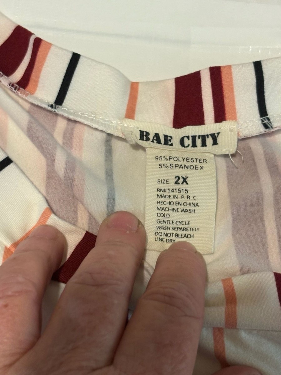 Bae City Women's Plus Size 2X Striped Top w/Zipper Shoulder Detail and Tie Hem View 3