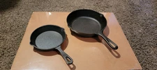 Lodge Cast Iron Seasoned 8" And 6" Lot Skillet