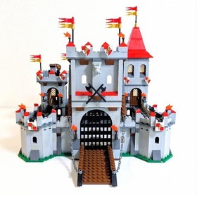 LEGO Kingdoms King's Castle 7946 In 2010 Used Retired W/Manuals & Box