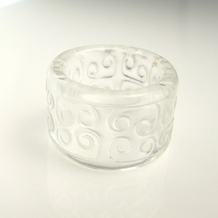 Ming ring hotsell