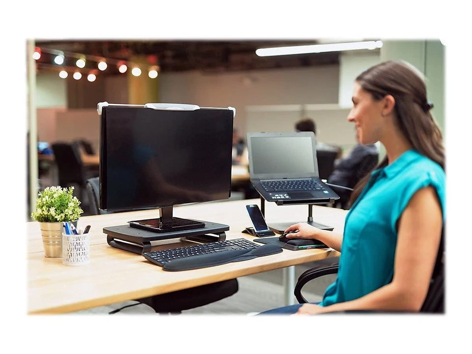 Kensington FS240 Snap2 Privacy Screen for 22-Inch to 24-Inch Widescreen 16:10 - Image 2 of 4