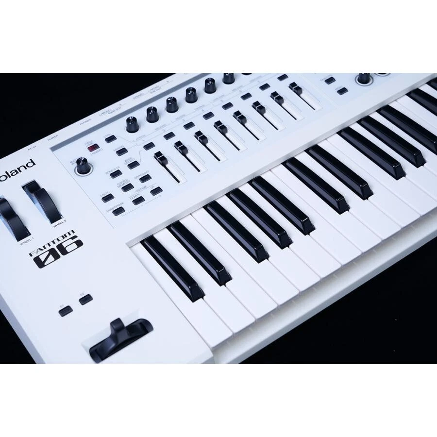 Roland FANTOM 06 SC Limited Edition White 61-Key Synthesizer Keyboard Brand New - Image 4 of 4
