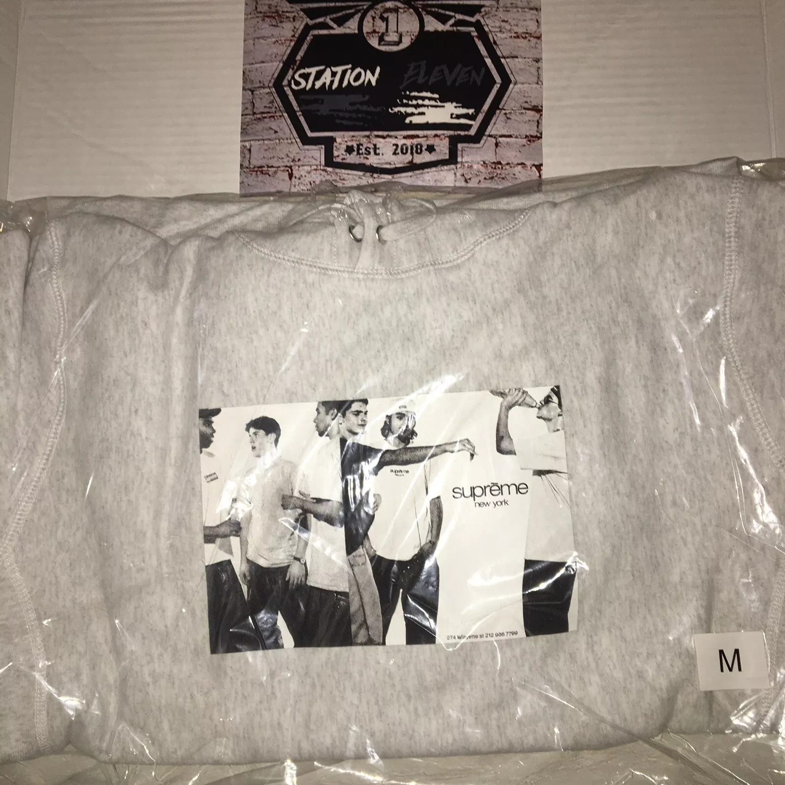 Sweat à capuche Supreme Classic AD gris cendre taille moyenne neuf SS19 100% authentique