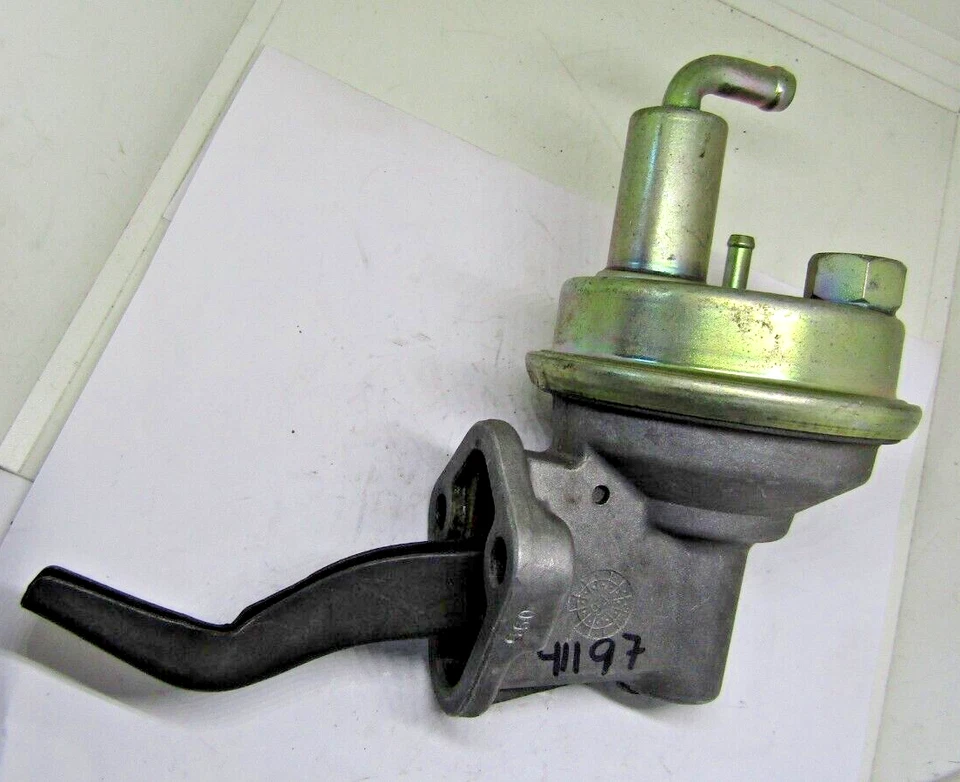 Jeep Pontiac 1968-80 Buick 1969-70 1975-80 bomba de combustible mecánica 41197 EE. UU. Foto 2 de 4