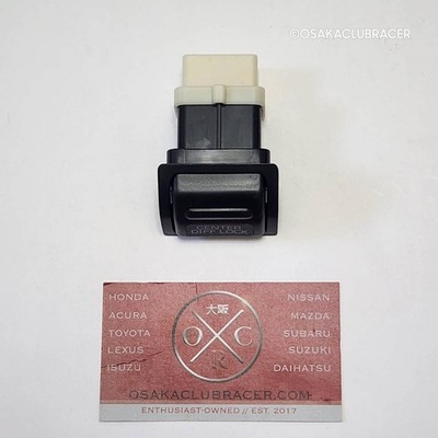 Genuine OEM Toyota 91-96 Land Cruiser Center Diff Lock Switch